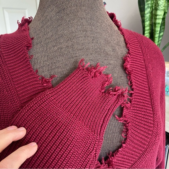 Forever 21 size medium sweater burgundy with rough fringe, and V-neck - Picture 3 of 12